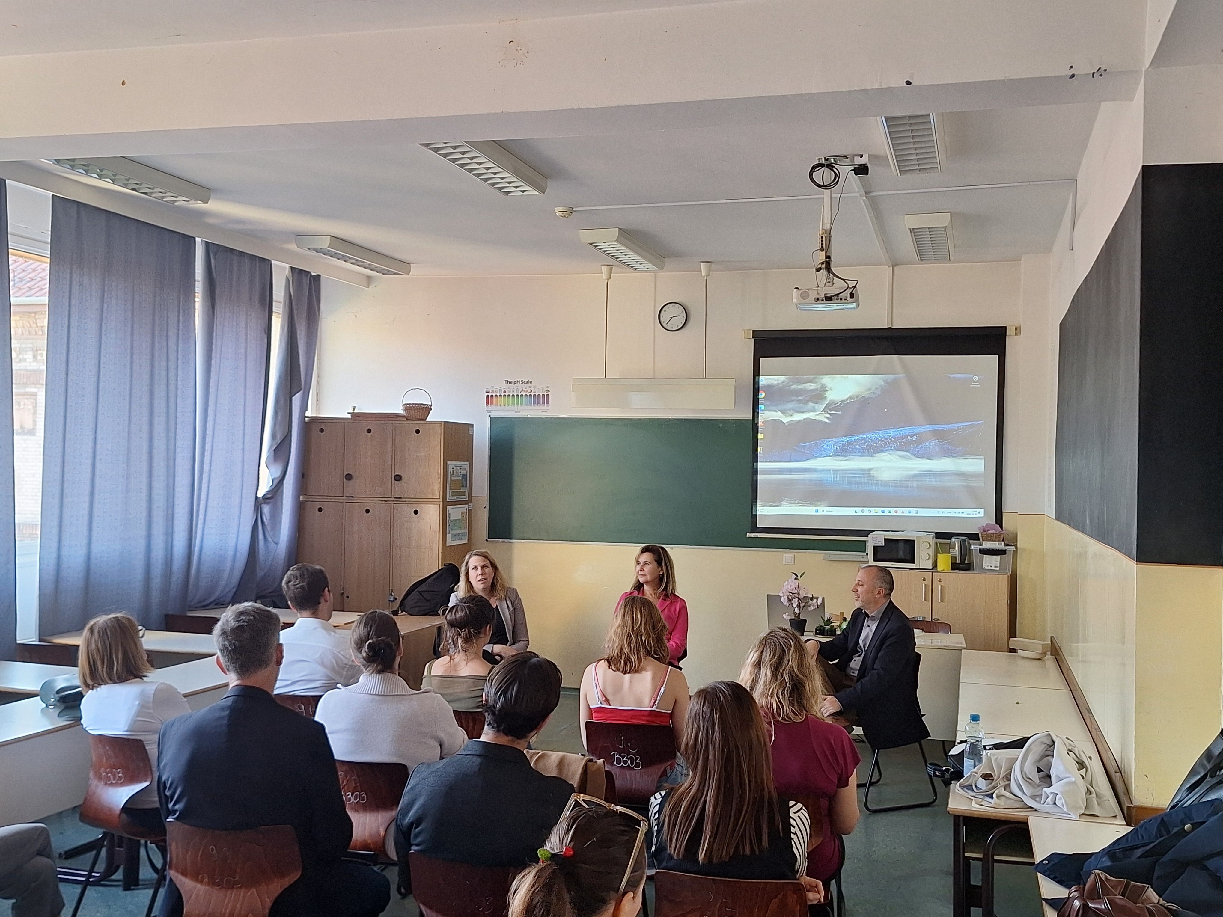 Sikeres „Erasmus+ Tudásmegosztó Nap” a Petrikben
