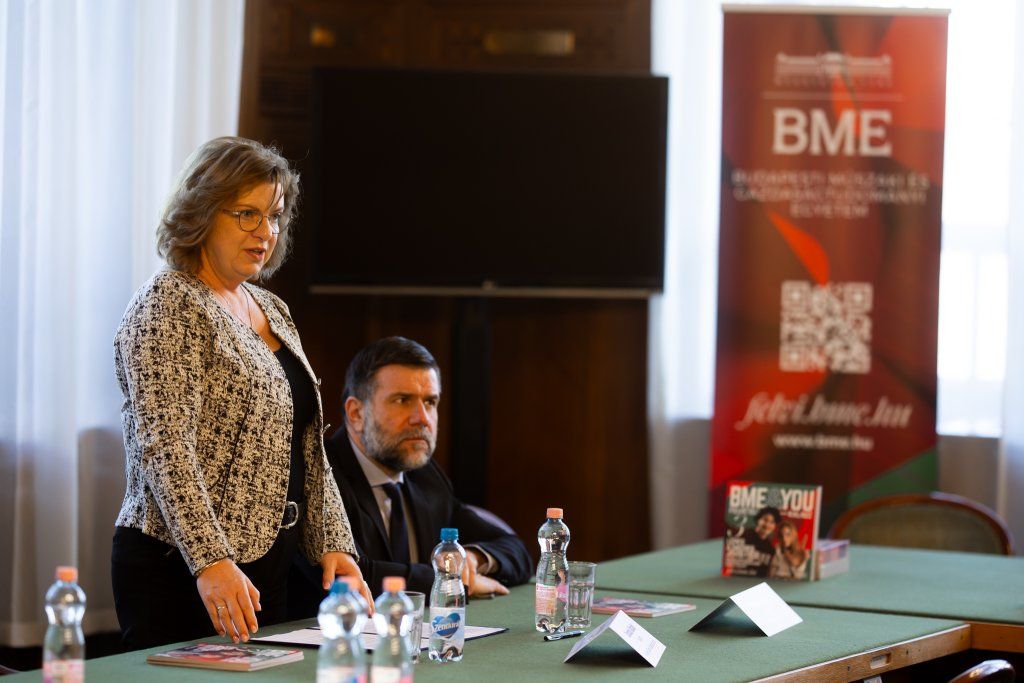 három az egyben képzés