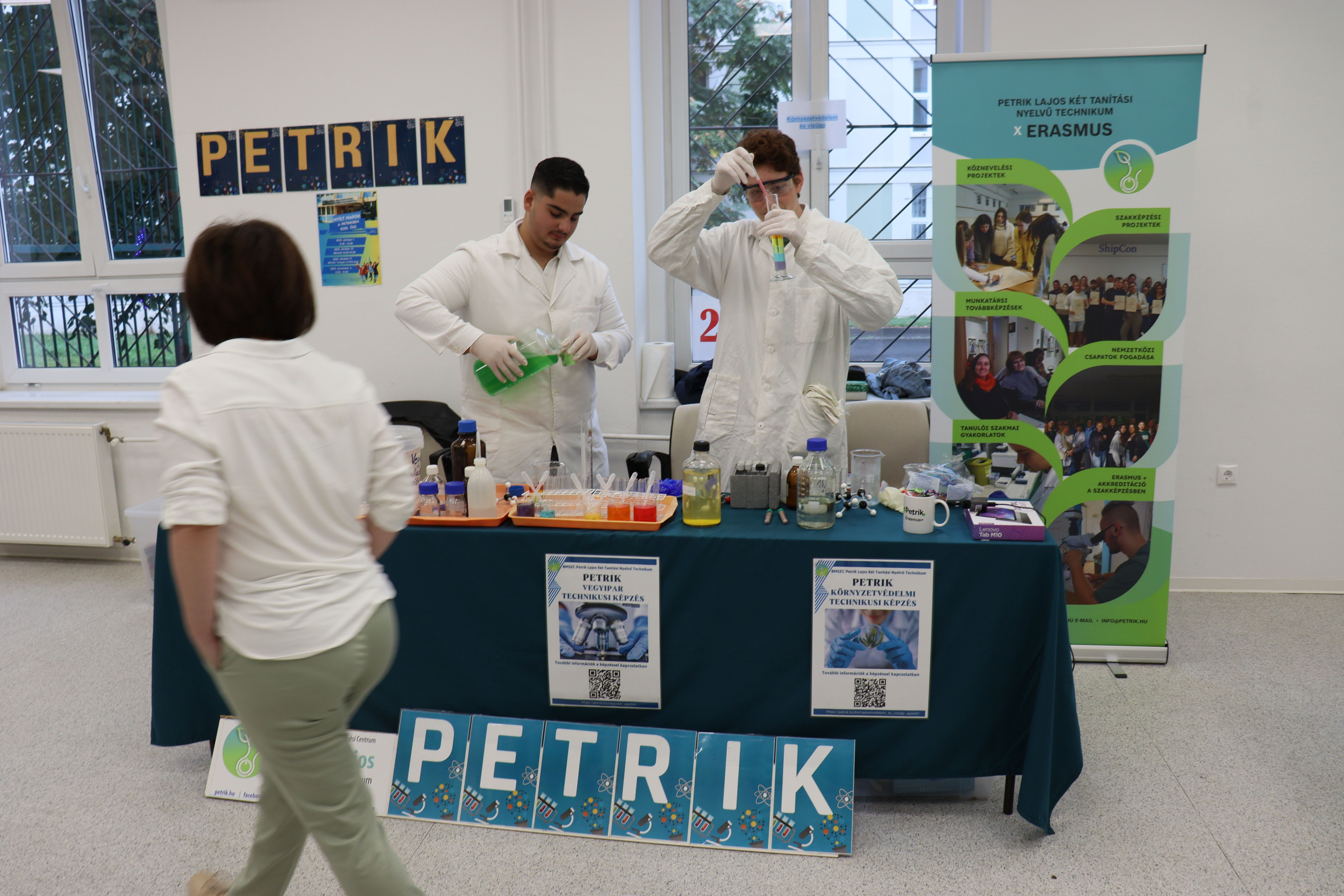 Sikeres Interaktív Nyílt napot tartottunk!