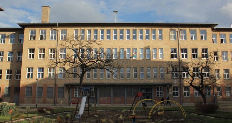Felhívás iskolai büfé üzemeltetésére