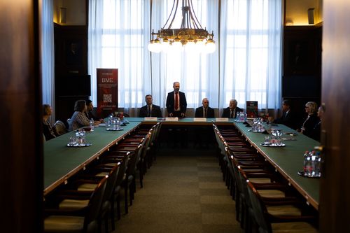 három az egyben képzés